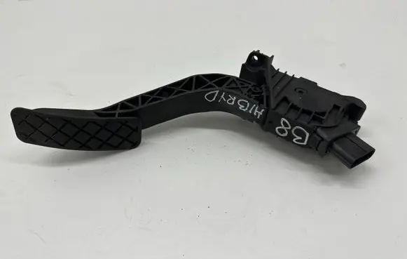 Volkswagen PASSAT B8 Accelerator throttle pedal 5Q2723503D