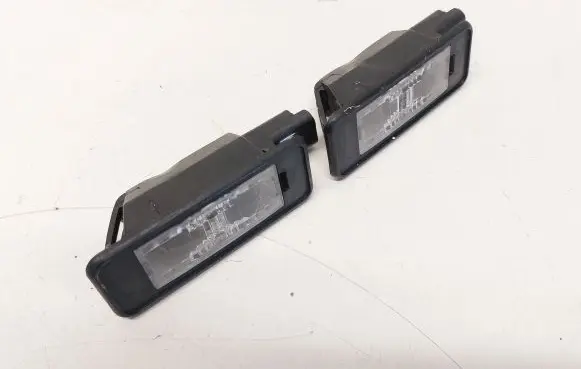 Citroen C4 II Picasso Number plate light