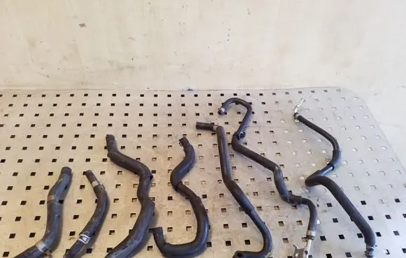 Nissan Juke I F15 Engine coolant pipe/hose