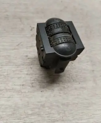 Volkswagen PASSAT B5.5 Headlight level height control switch 3B0941333A