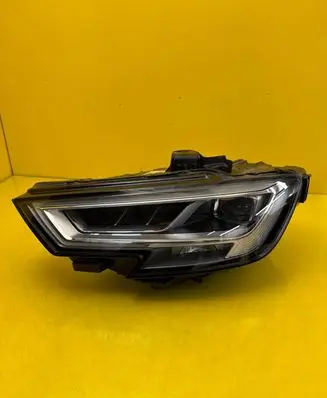 Audi A3 S3 8V Headlight/headlamp 8V0941035