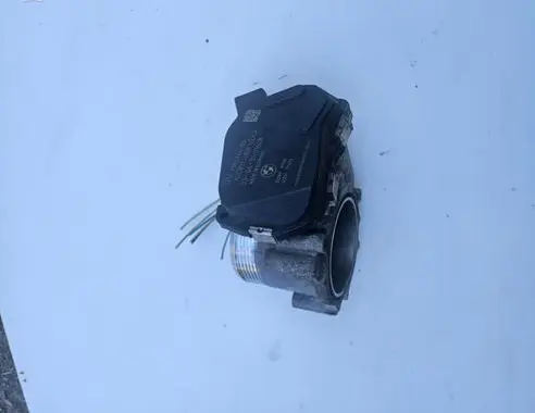 BMW 5 F10 F11 Throttle valve 13547555944 7555944