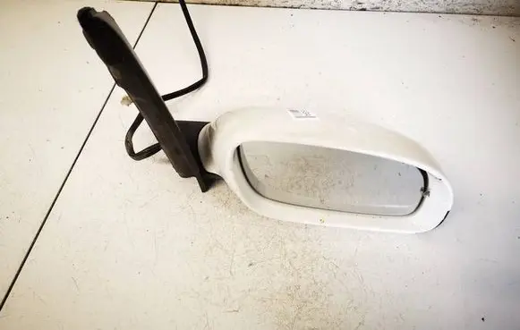 Volkswagen Touran I Front door electric wing mirror E1010744