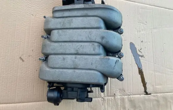 Audi Q5 SQ5 Intake manifold valve actuator/motor 06E133210L