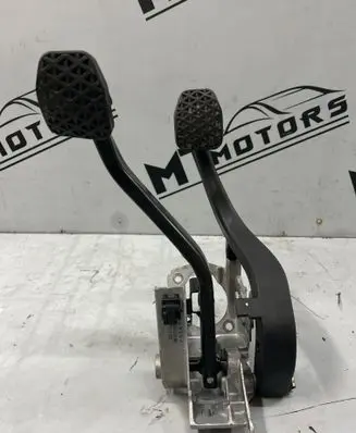 BMW 3 E90 E91 Pedal assembly 6761310 67871110