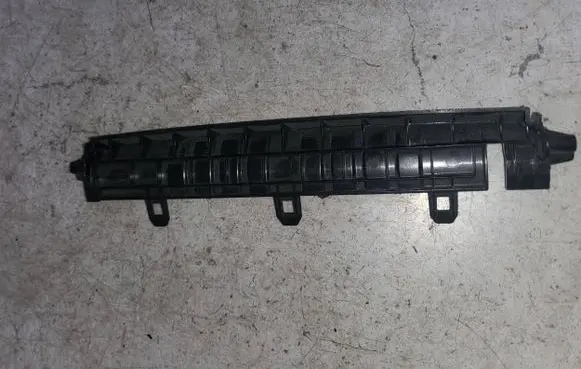 Tesla Model 3 Other center console (tunnel) element 109635000B