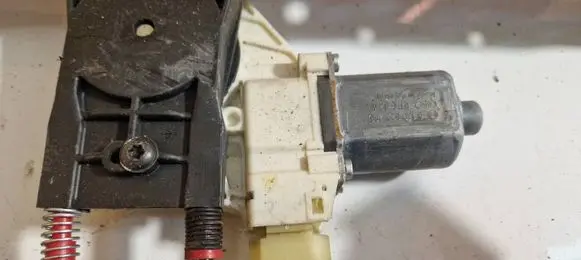 Ford S-MAX Front door window regulator motor 0130822286