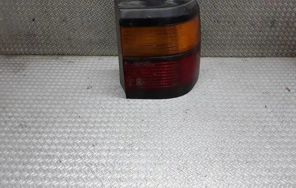 Volkswagen PASSAT B3 Rear/tail lights 333945257