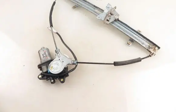 Suzuki Grand Vitara I Front door window regulator with motor 8346065D00