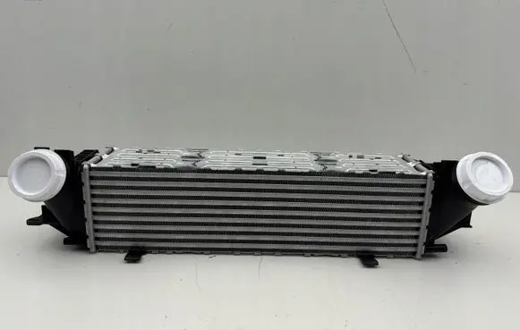 BMW 5 F10 F11 Intercooler radiator 7618769