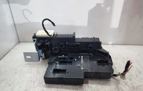 Mercedes-Benz GLK (X204) SAM control unit 2049009001