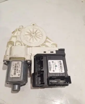 Volkswagen Golf Plus Front door window regulator motor 05075730 1K0959792J 30160807050083