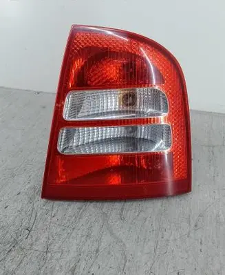 Skoda Octavia Mk1 (1U) Rear/tail lights 1U69450961U6945112
