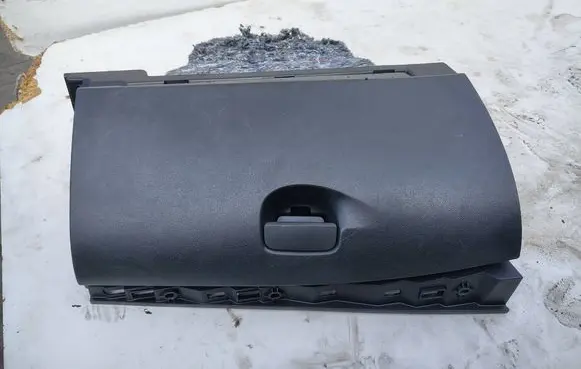 Renault Fluence Glove box 
