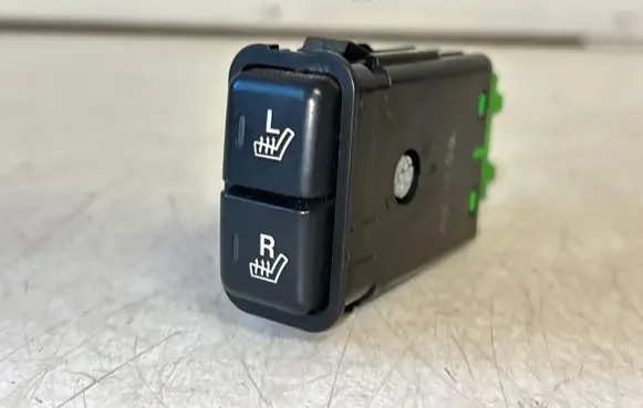 Honda CR-V Seat heating switch M16691SS8