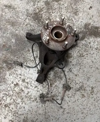 Mazda 3 III Front wheel hub