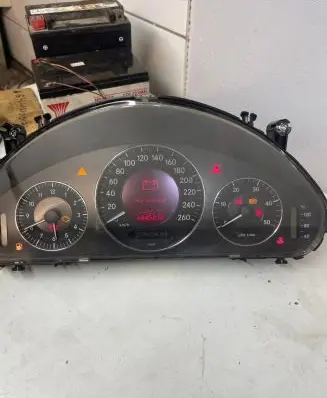 Mercedes-Benz E W211 Speedometer (instrument cluster) A2115403447 110080283 006835