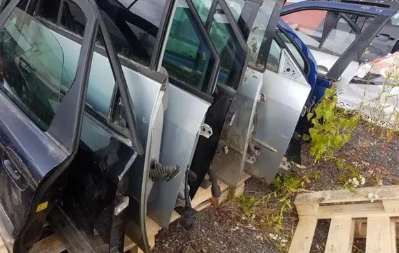 Honda Accord Rear door melynos