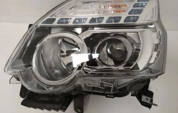 Nissan X-Trail T31 Headlight/headlamp