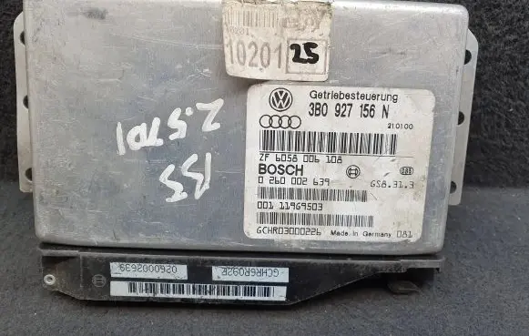 Audi A4 S4 B5 8D Gearbox control unit/module 3B0927156N 0260002639