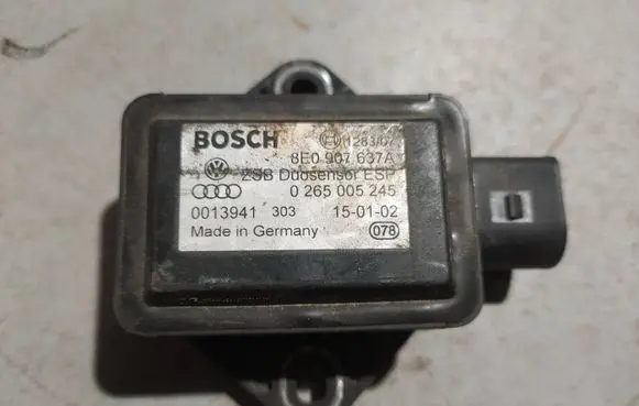 Audi A4 S4 B6 8E 8H ESP acceleration yaw rate sensor 8E0907637A
