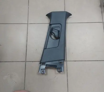 (B) pillar trim (top)
