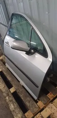Peugeot 407 Front door