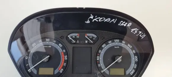 Skoda Fabia Mk1 (6Y) Speedometer (instrument cluster) 6Y0920883E