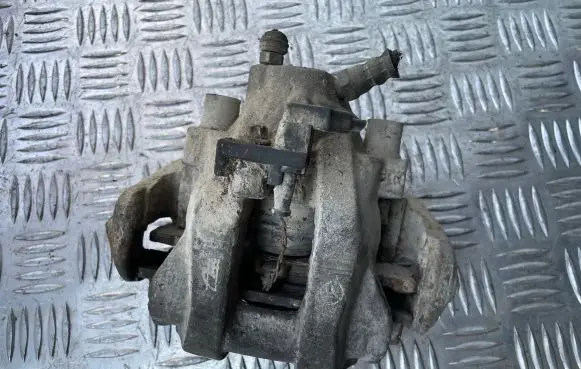 Mercedes-Benz E W211 Rear brake caliper