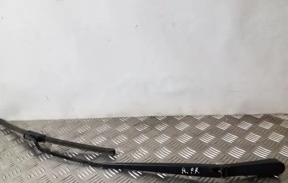 Ford Focus Front wiper blade arm XS4117526BC