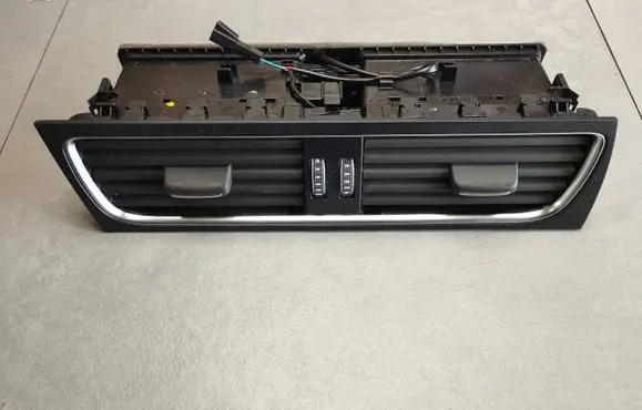 Audi A5 Sportback 8TA Dash center air vent grill 8T1820951E