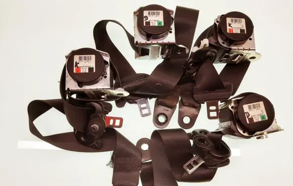 Land Rover Discovery 3 - LR3 Front seatbelt 602404900D 603011500D 602276700C