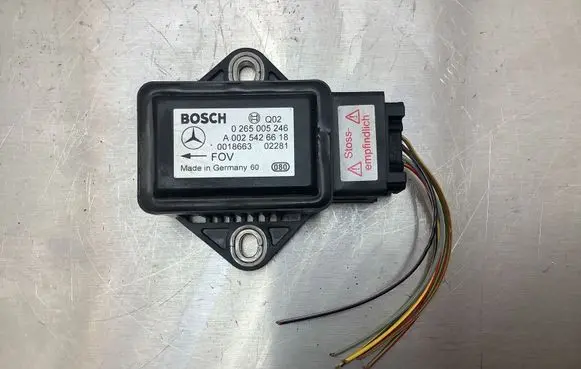 Mercedes-Benz E W211 ESP acceleration yaw rate sensor 0265005246 0018663 A0025426618