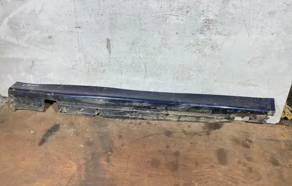 BMW 7 E38 Sill