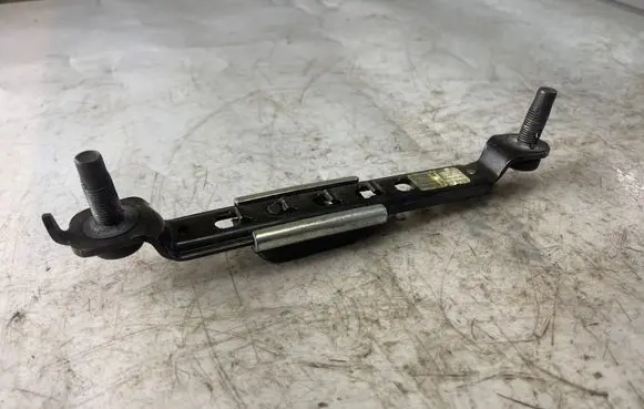 Chrysler 300 - 300C Seat belt height adjuster 04649126ab