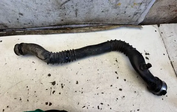 BMW X1 E84 Air intake duct part 58300015