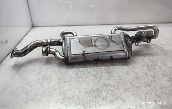 Mercedes-Benz CLS C218 X218 EGR valve cooler A6421401175