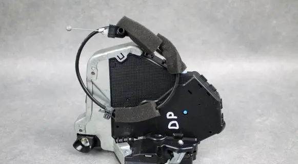 Honda Civic IX Front door lock 72111TV0E002A 72111TV0E002