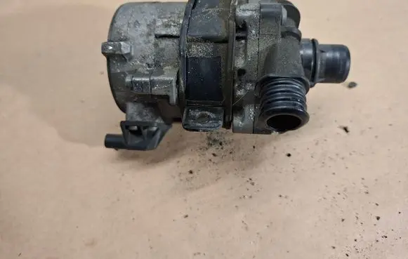 Volvo V60 Electric auxiliary coolant/water pump 31293979