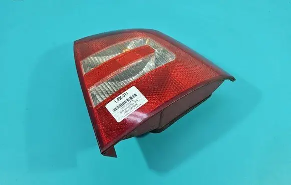 Skoda Octavia Mk2 (1Z) Rear/tail lights 4SHX-13440-AA IMPRK1495071