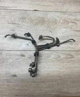 Volvo 850 Fuel injector supply line/pipe 4669156 PA66GF15 R33025