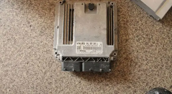 Volkswagen Golf VII Engine control unit/module 04L907309D 0281017498