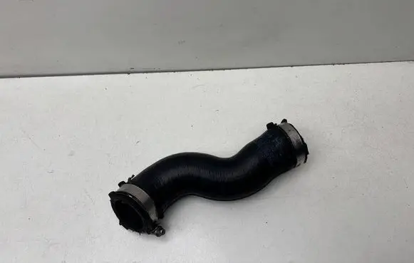 Audi Q7 4L Intercooler hose/pipe 7L8145979