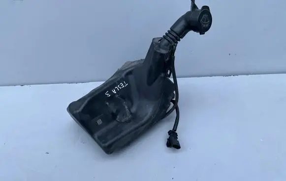 Tesla Model 3 Lamp washer fluid tank P1090850-00-E P109085000E 82501390690