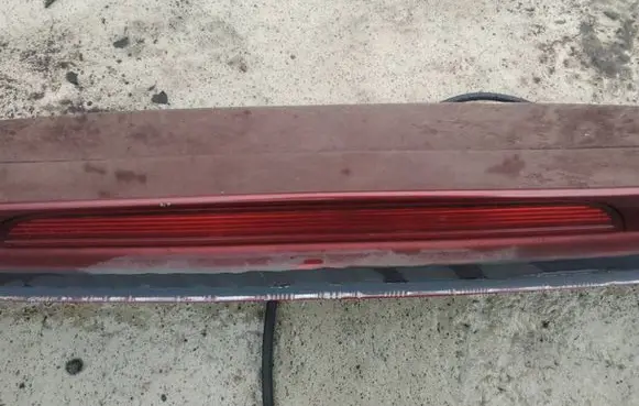 Mazda CX-7 Third/center stoplight