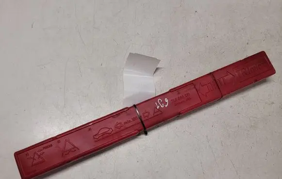 Volkswagen PASSAT B6 Emergency warning sign 7L0860251 27R030017