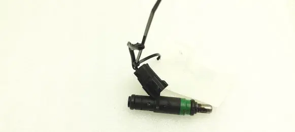 Audi A8 S8 D3 4E Fuel injector 06C133551