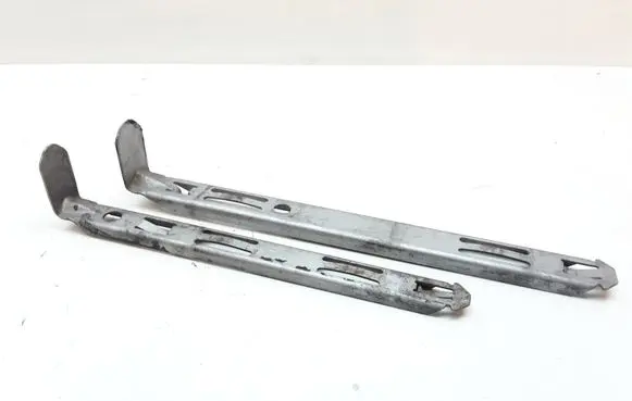 Volvo XC90 Headlight/headlamp mounting bracket 8637181 8637182