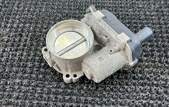Ford Transit - Tourneo Connect Throttle valve 04E133062T