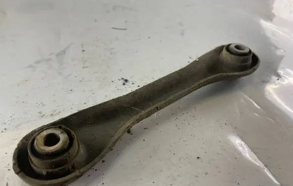 Volvo V40 Rear control arm